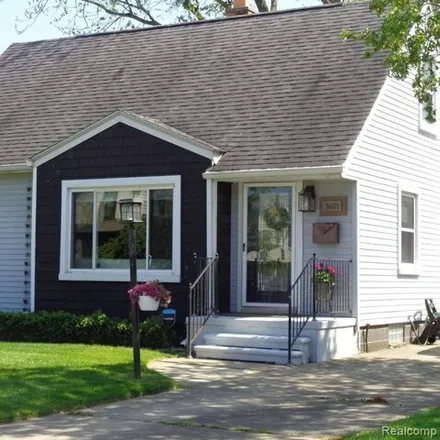 Buy this 3 bed house on 3601 Normandy Road in Royal Oak, MI 48073