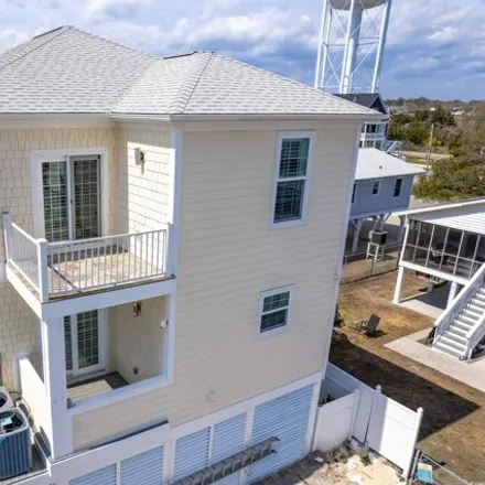 Image 3 - 300 32nd Avenue North, Cherry Grove Beach, North Myrtle Beach, SC 29582, USA - House for sale