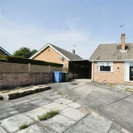 Buy this 2 bed house on Woodhall Close in Mansfield Woodhouse, NG18 2EB