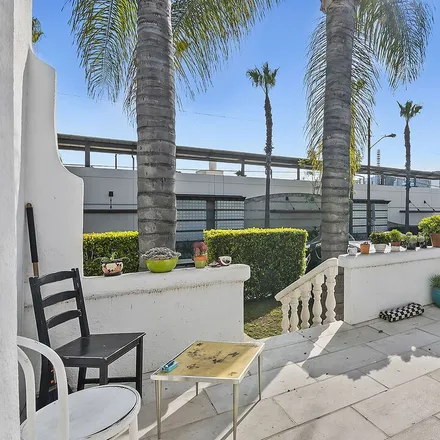 Image 7 - 8985 Keith Avenue, West Hollywood, CA 90069, USA - Townhouse for sale