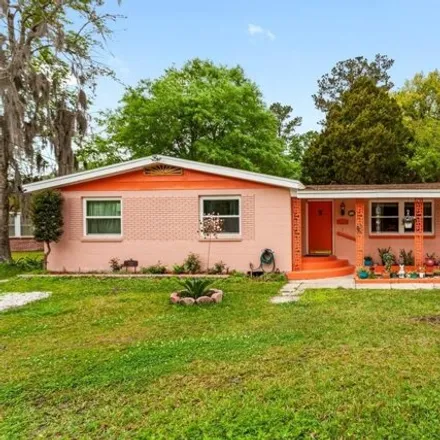 Buy this 5 bed house on 143 Orange Street in Starke, FL 32091