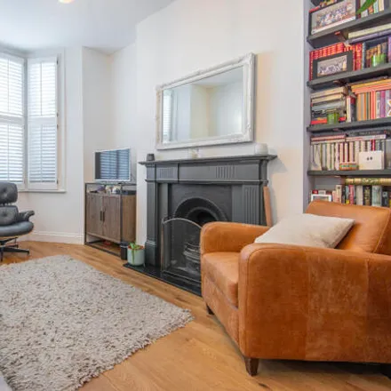 Image 3 - 30 Harberson Road, London, SW12 9ET, United Kingdom - House for sale