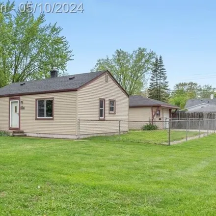 Buy this 2 bed house on 23721 Chestnut Street in Taylor, MI 48180