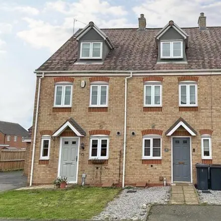 Buy this 3 bed townhouse on The Bridleway in Nuneaton, CV10 7PF