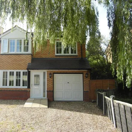 Rent this 4 bed house on Saltway in Hanbury, B60 4DB
