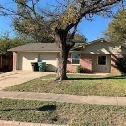 Rent this 3 bed house on 401 Colorado Street in Sherman, TX 75090