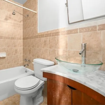 Image 4 - 275 West 96th Street, New York, NY 10025, USA - Condo for sale