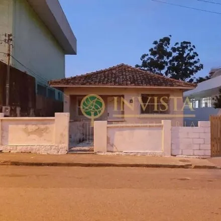 Buy this 2 bed house on Rua Tupinambá in Coloninha, Florianópolis - SC
