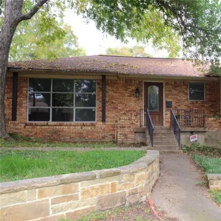 Rent this 3 bed house on 2523 Woodmere Drive in Dallas, TX 75233