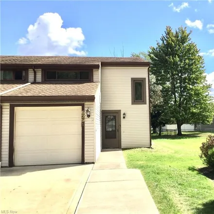 Buy this 3 bed townhouse on 5100 Weatherstone Drive in North Ridgeville, OH 44039