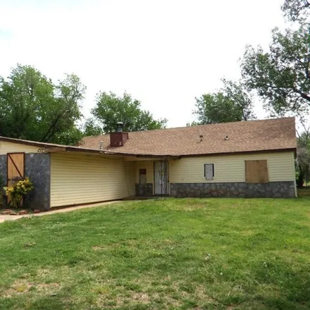 Buy this 3 bed house on 1643 South Bryant Avenue in Del City, OK 73115