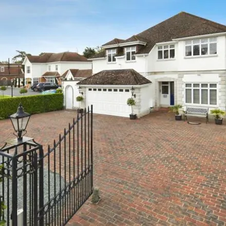 Buy this 5 bed house on Benfleet Road in Hadleigh, SS7 1RQ