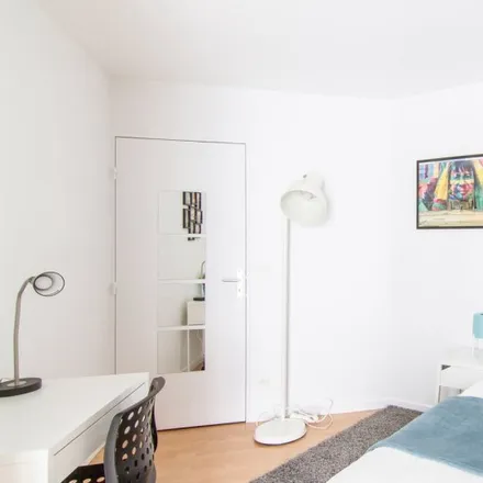 Image 7 - Le Monier, Rue Auguste Perret, 92500 Rueil-Malmaison, France - Room for rent