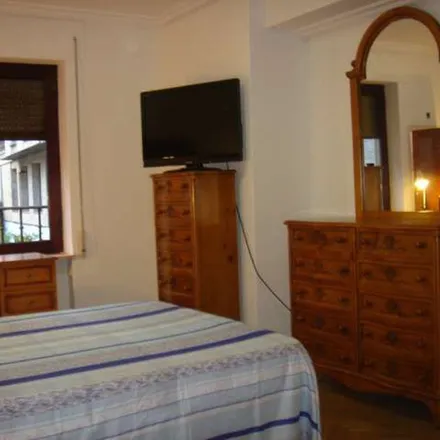 Image 7 - Mis pollitos, Cuesta de San Blas, 37002 Salamanca, Spain - Apartment for rent