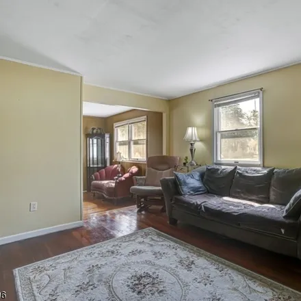 Image 5 - 2 Koehler Drive, South Bound Brook, Somerset County, NJ 08880, USA - House for sale