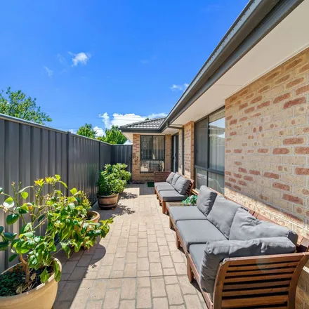 Rent this 3 bed townhouse on Stornaway Road in Queanbeyan NSW 2620, Australia