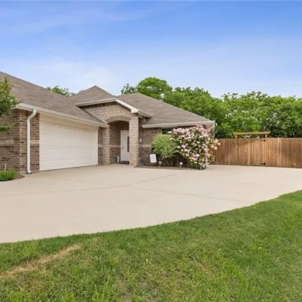 Buy this 3 bed house on Strickland Middle School in 3003 North Bell Avenue, Denton