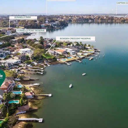 Rent this 4 bed apartment on Queens Road in Connells Point NSW 2221, Australia