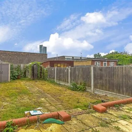 Image 2 - 30 Cecil Road, London, IG1 2EW, United Kingdom - Townhouse for sale
