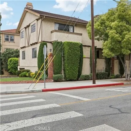 Buy this 3 bed townhouse on 433 S 6th St Apt E in Burbank, California