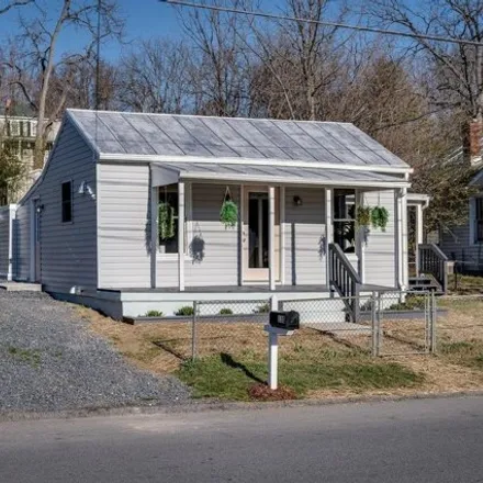 Buy this 2 bed house on 156 Park Boulevard in Staunton, VA 24401