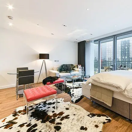Image 5 - Cashmere House, 36 Leman Street, London, E1 8PT, United Kingdom - Apartment for rent