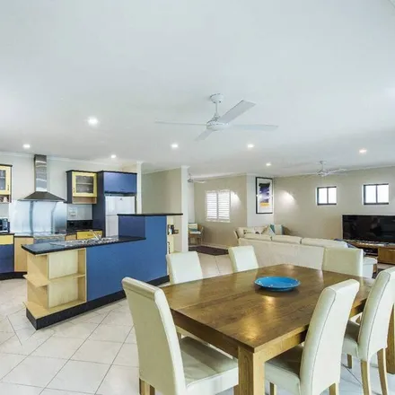 Rent this 3 bed house on Yamba NSW 2464