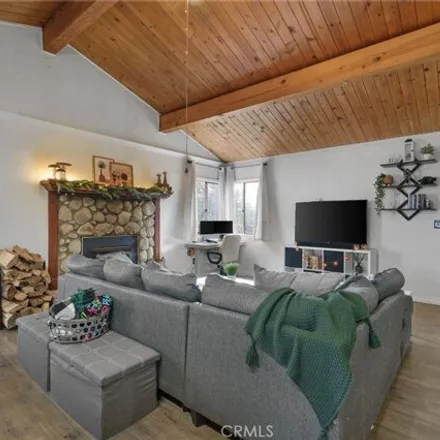 Image 4 - 31312 Deer Lick Lane, Running Springs, CA 92382, USA - House for sale