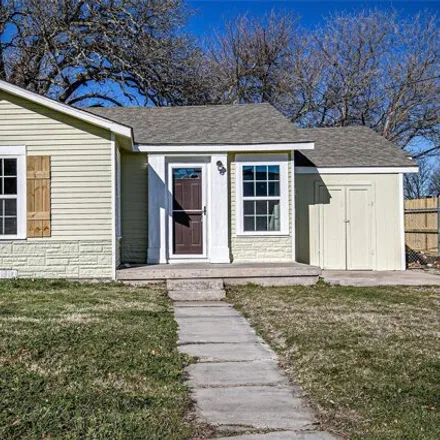 Buy this 4 bed house on 146 West Anderson Street in Weatherford, TX 76086