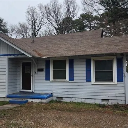Buy this 3 bed house on 2698 South Plum Street in Pine Bluff, AR 71603