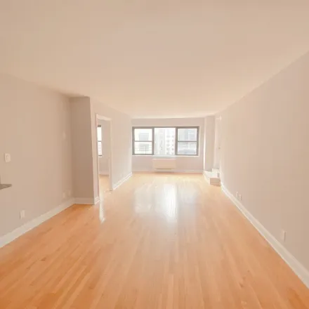 Rent this 4 bed apartment on One Dag Hammarskjold Plaza in 885 2nd Avenue, New York