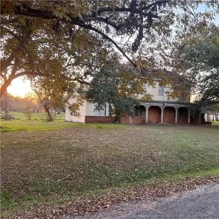 Image 2 - 341 North Panama Street, Madisonville, TX 77864, USA - House for sale