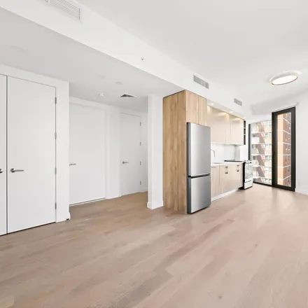 Image 8 - 24 Boerum Street, New York, NY 11206, USA - Apartment for rent