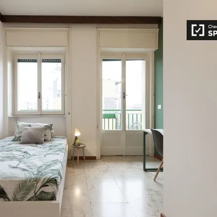 Rent this 6 bed room on Via Luigi Anelli in 20122 Milan MI, Italy