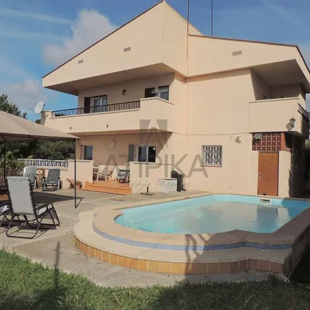 Rent this 5 bed apartment on Avinguda del Mar in 08860 Castelldefels, Spain