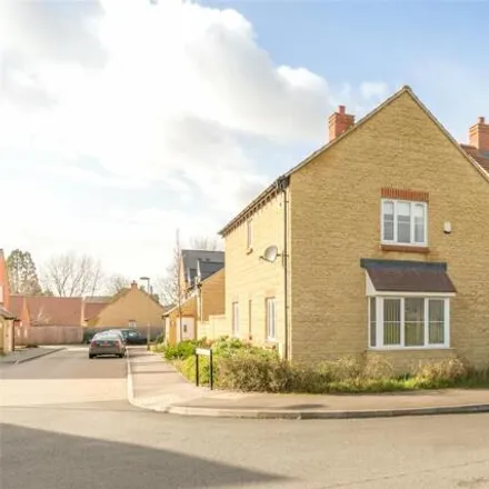 Buy this 3 bed duplex on Wellington Way in Southmoor, OX13 5FG