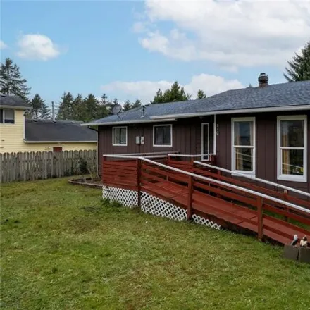 Buy this 4 bed house on 264 Newell Avenue West in Westport, Grays Harbor County