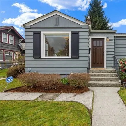 Buy this 3 bed house on 2243 Virginia Avenue in Everett, WA 98201