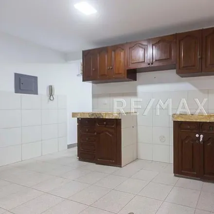 Rent this studio apartment on Institución Educativa Nuestra Señora de la Reconciliación in Manuel Olguin Avenue, Santiago de Surco