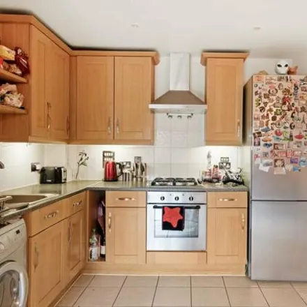 Image 5 - Drinkwater Road, London, HA2 0RH, United Kingdom - Apartment for sale