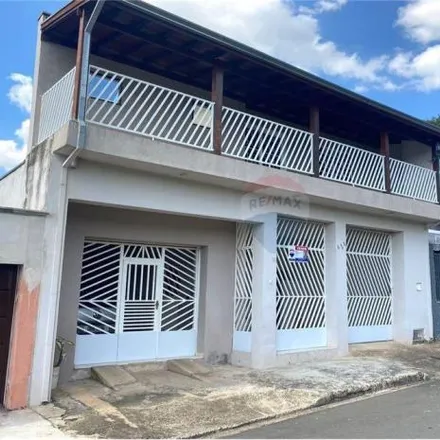 Buy this 3 bed house on Rua Benedito Luiz de Godóy in Jardim Camboriú, Itapira - SP
