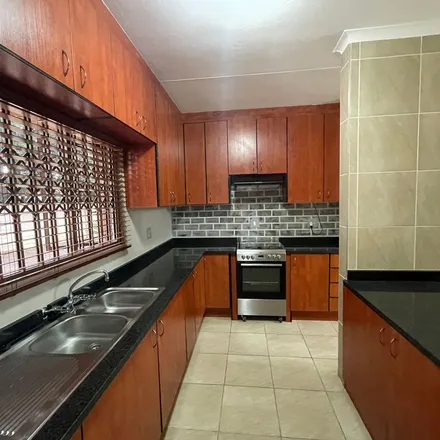 Image 8 - Alan Road, Eldoraigne, Centurion, 0014, South Africa - Apartment for rent