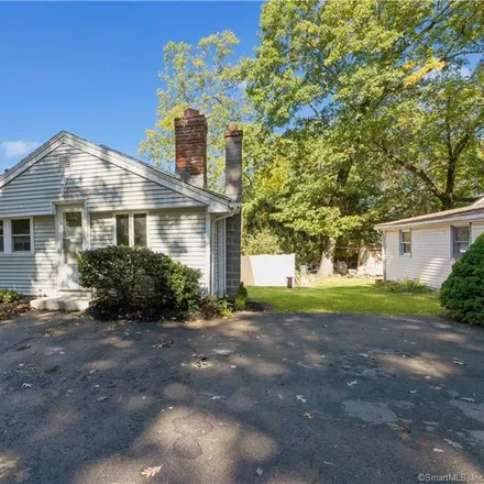 Buy this 2 bed house on 8 Seminole Trail in East Hampton, CT 06424