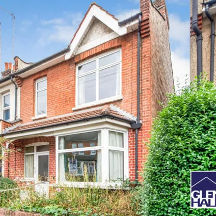 Rent this 4 bed house on 13 Spencer Road in London, N11 1JX