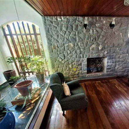 Buy this 5 bed house on Avenida José do Patrocínio Pontes in Mangabeiras, Belo Horizonte - MG