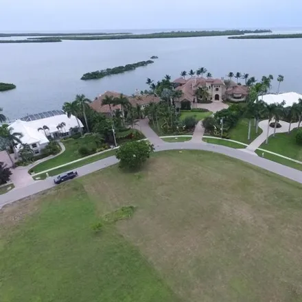 Image 1 - 1826 South Inlet Drive, Caxambas, Marco Island, FL 34145, USA - House for sale