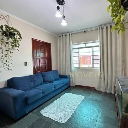 Buy this 3 bed house on Rua das Azaléias in Jardim São Paulo, Poços de Caldas - MG