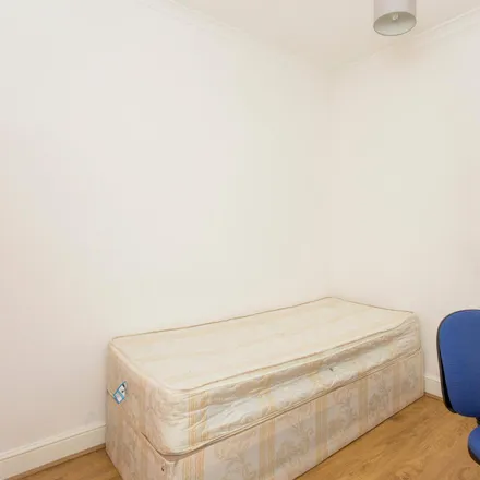 Image 8 - Charleville Road, London, W14 9JL, United Kingdom - Apartment for rent