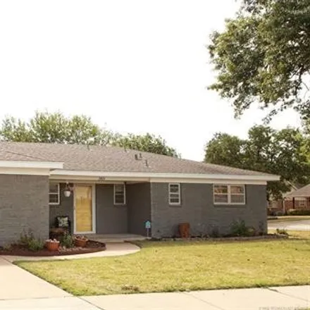 Buy this 3 bed house on Zarrow International School in South 90th East Avenue, Tulsa