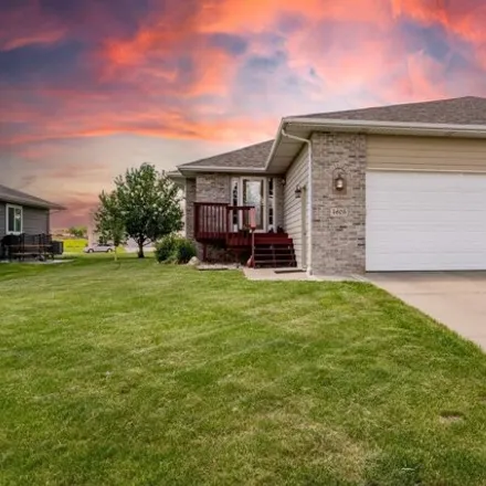 Buy this 4 bed condo on 4605 West Graceland Court in Sioux Falls, SD 57106